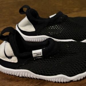 Nike Aqua Sock 360 “Black/White” Kids’ Sneakers